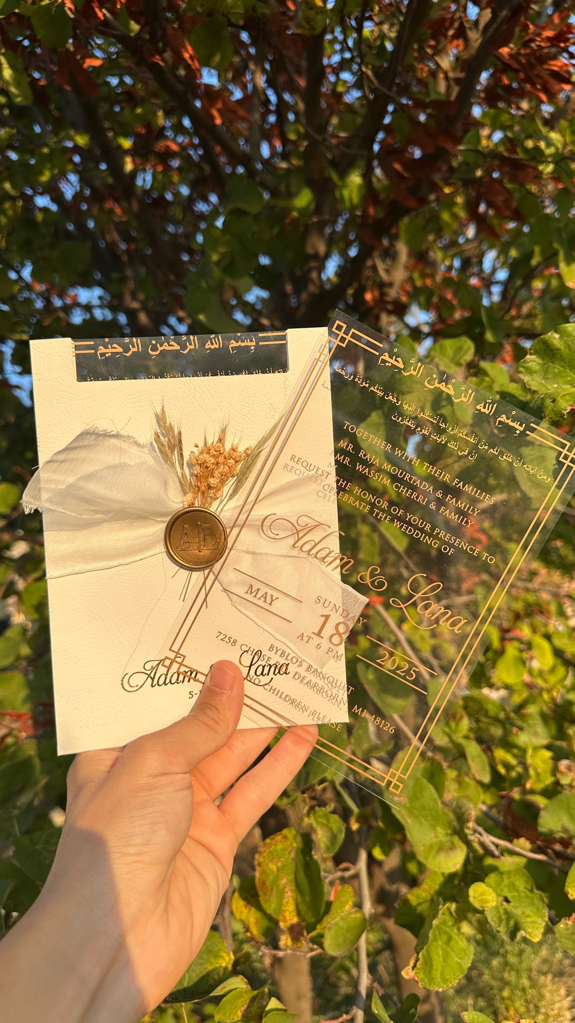 Customizing acrylic invitations: A step-by-step wedding guide