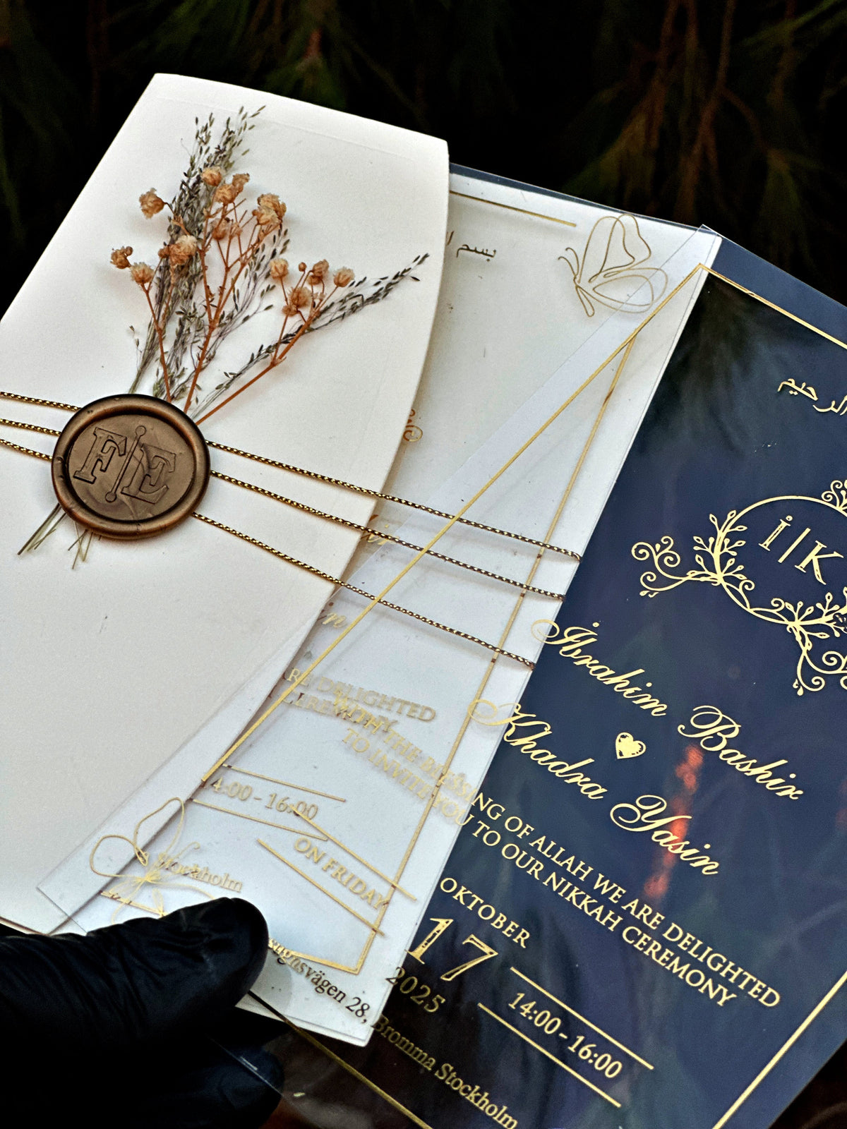 Hot Gold Foil vs. Matte Gold UV Printing for Wedding Invitations
