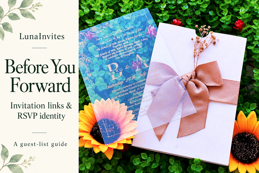 Composizione con IA LunaInvites: invito acrilico trasparente, copertina bianca, fiocco in raso rosa antico e fiori secchi accanto a guida Before You Forward.
