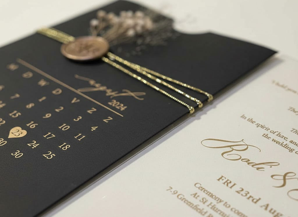 Clear Acrylic Wedding Invitation with Gold Foil & Dried Flower - Black Envelope Calendar LunaInvites