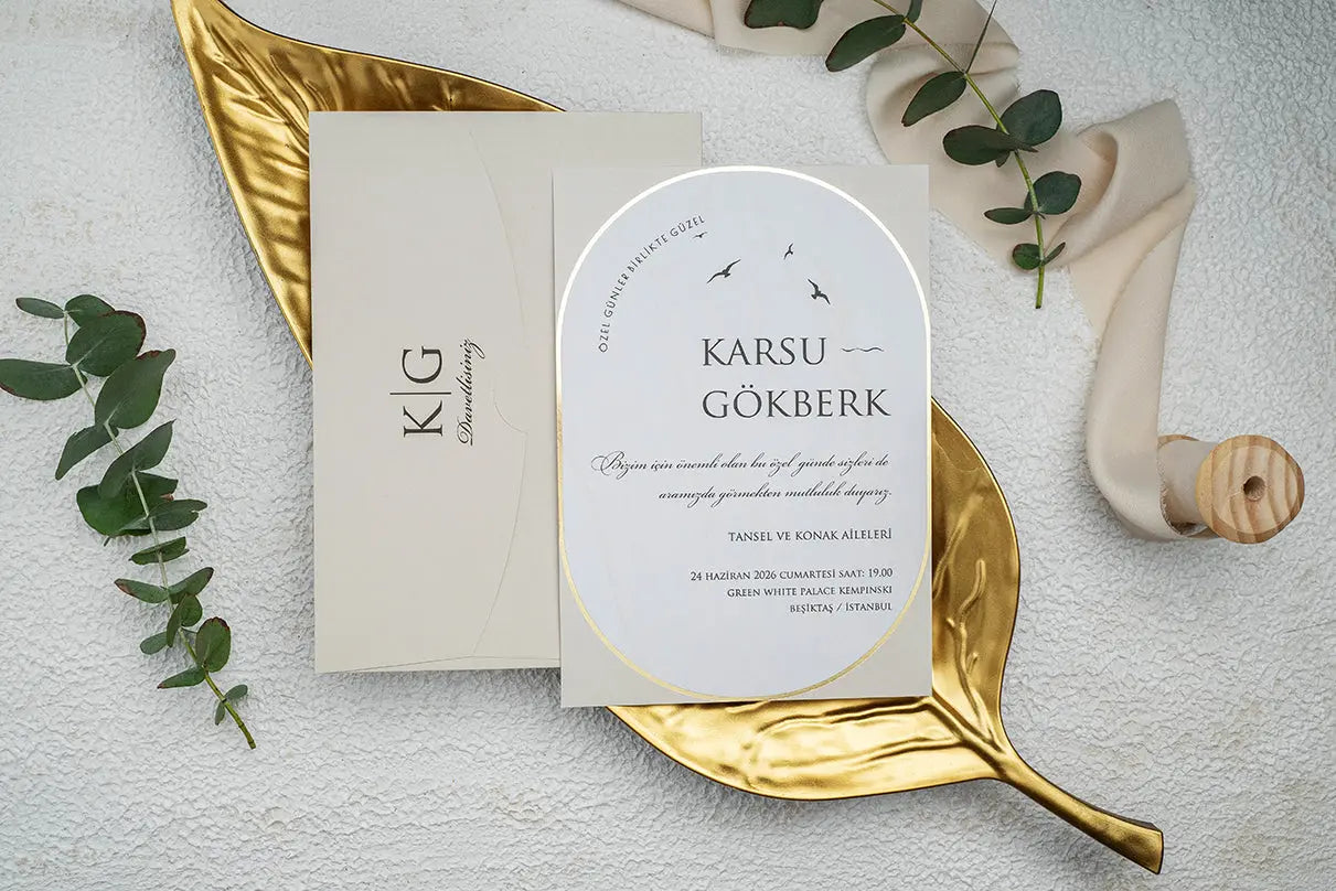 Arch Classic Wedding Invitation Card with Gold Foil Border – Elegant LunaInvites