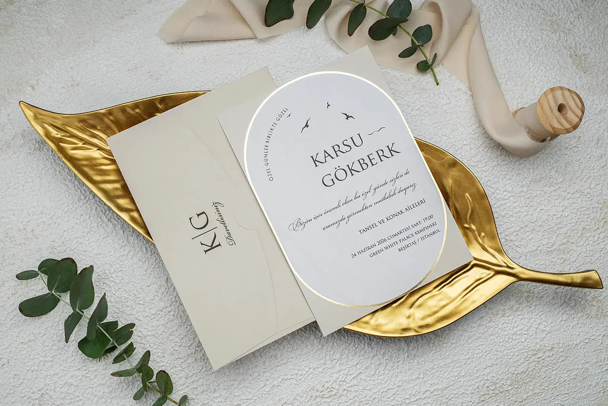 Arch Classic Wedding Invitation Card with Gold Foil Border – Elegant LunaInvites