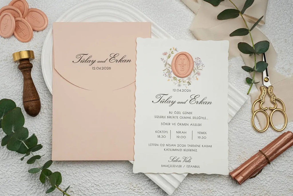 RSVP Wedding Card with Deckle Edge and Gold Foil Detail (Kopya) LunaInvites