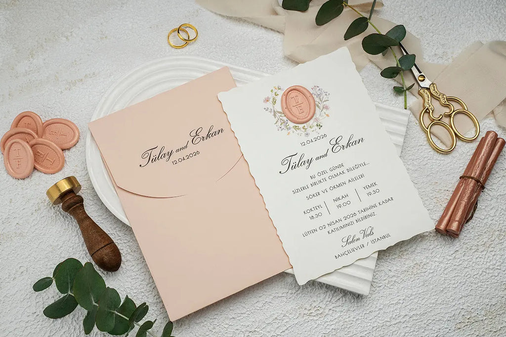 RSVP Wedding Card with Deckle Edge and Gold Foil Detail (Kopya) LunaInvites