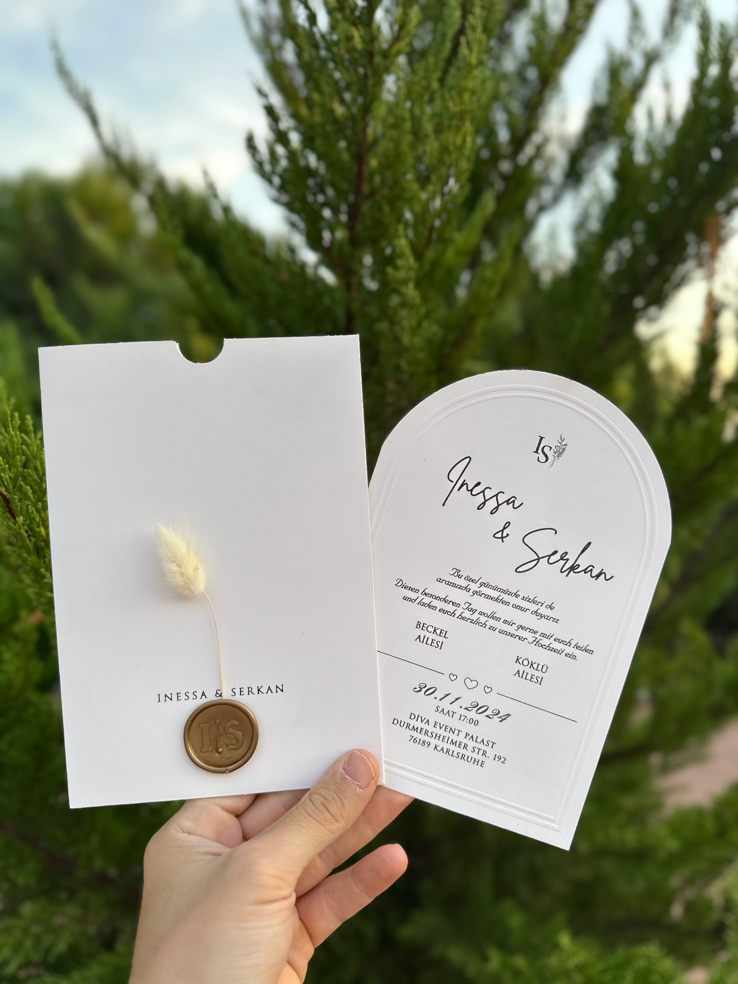 Classic Wedding Invitation with Black Print, White Envelope with Gold Print, Gold Wax Seal & Dried Flower - LunaInvites