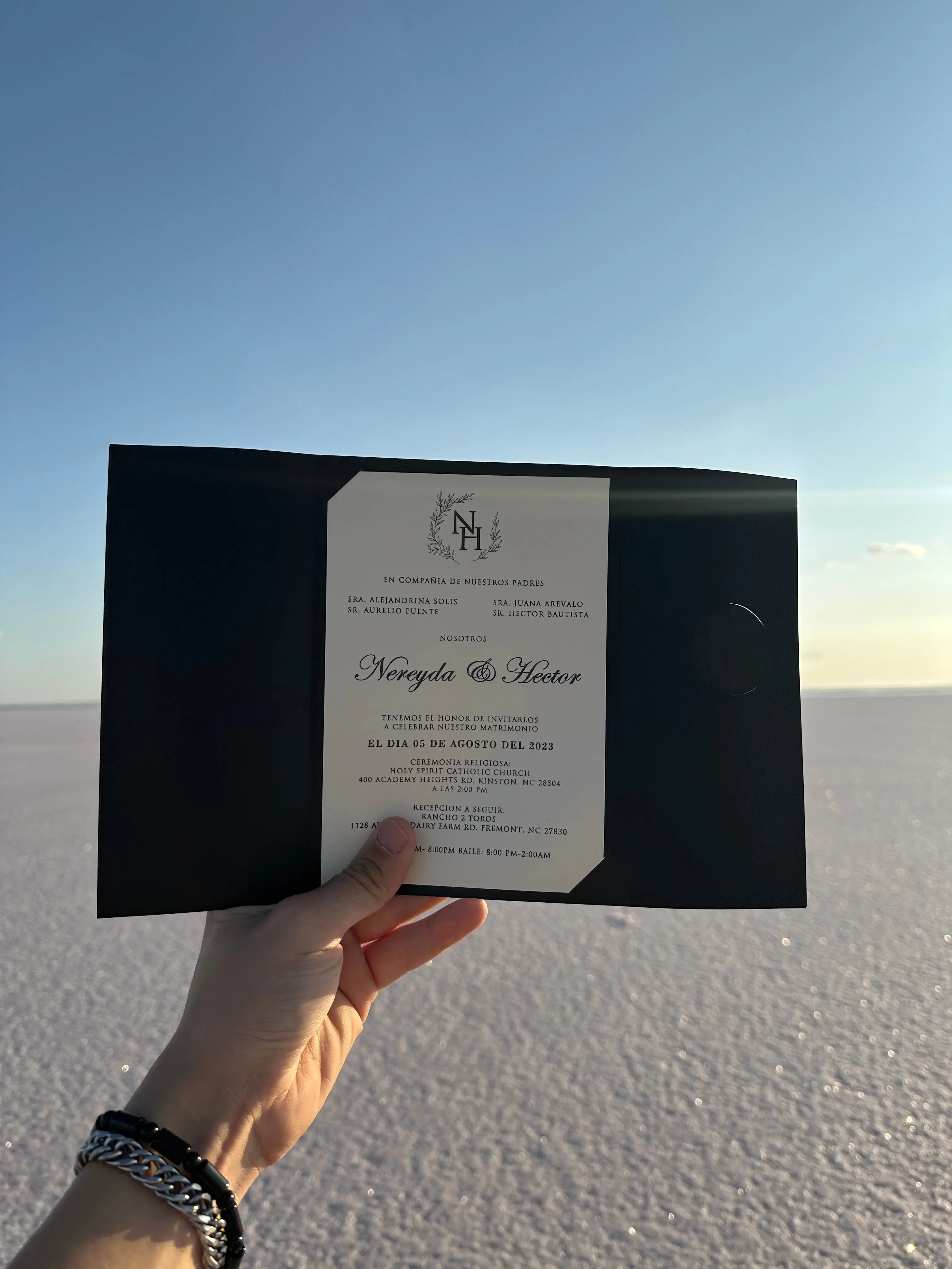 Elegant Wedding Invitation with Black Pocket Folder & White Insert LunaInvites