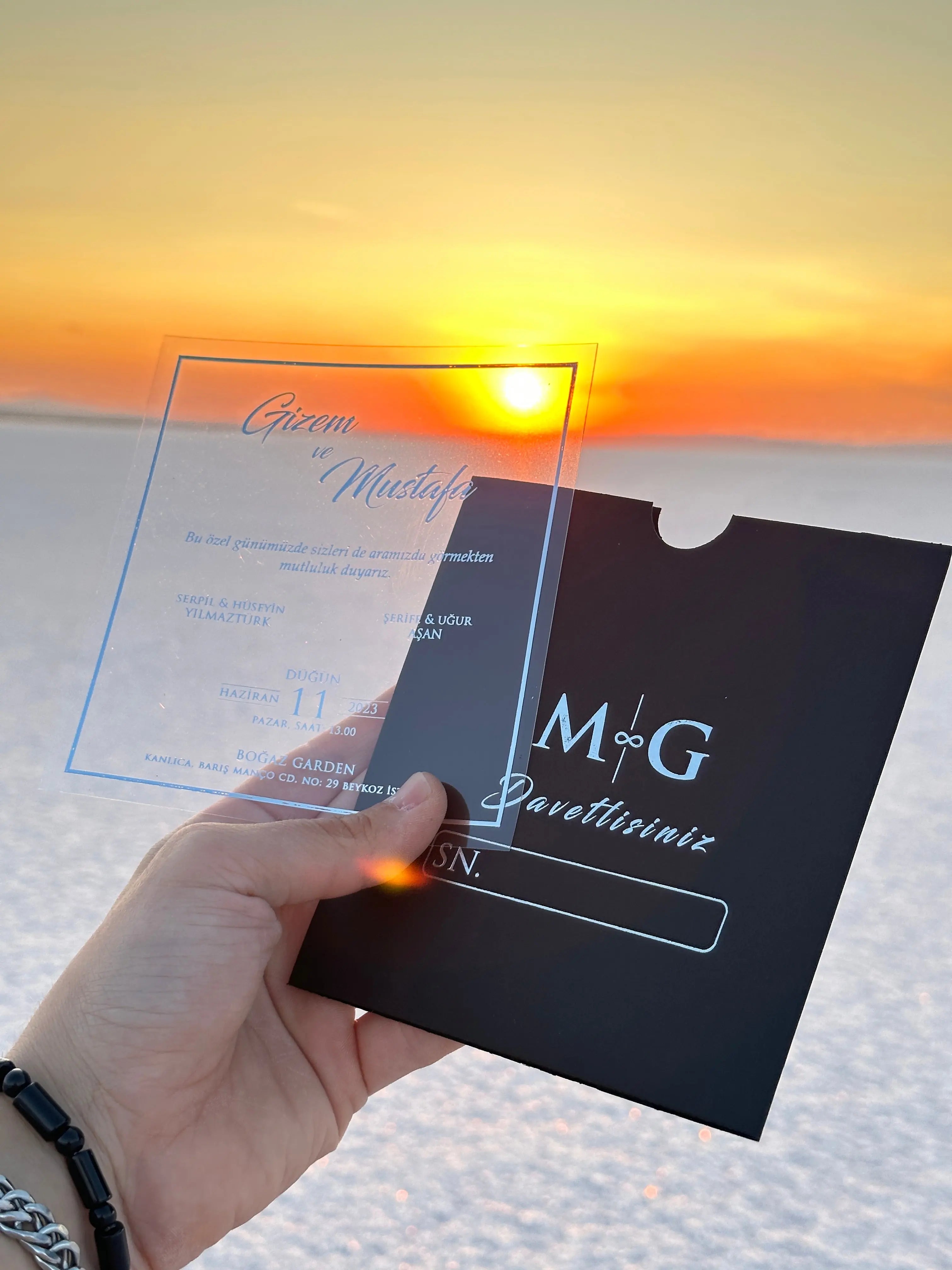 Clear Acrylic Wedding Invitation with Silver Print & Black Envelope LunaInvites