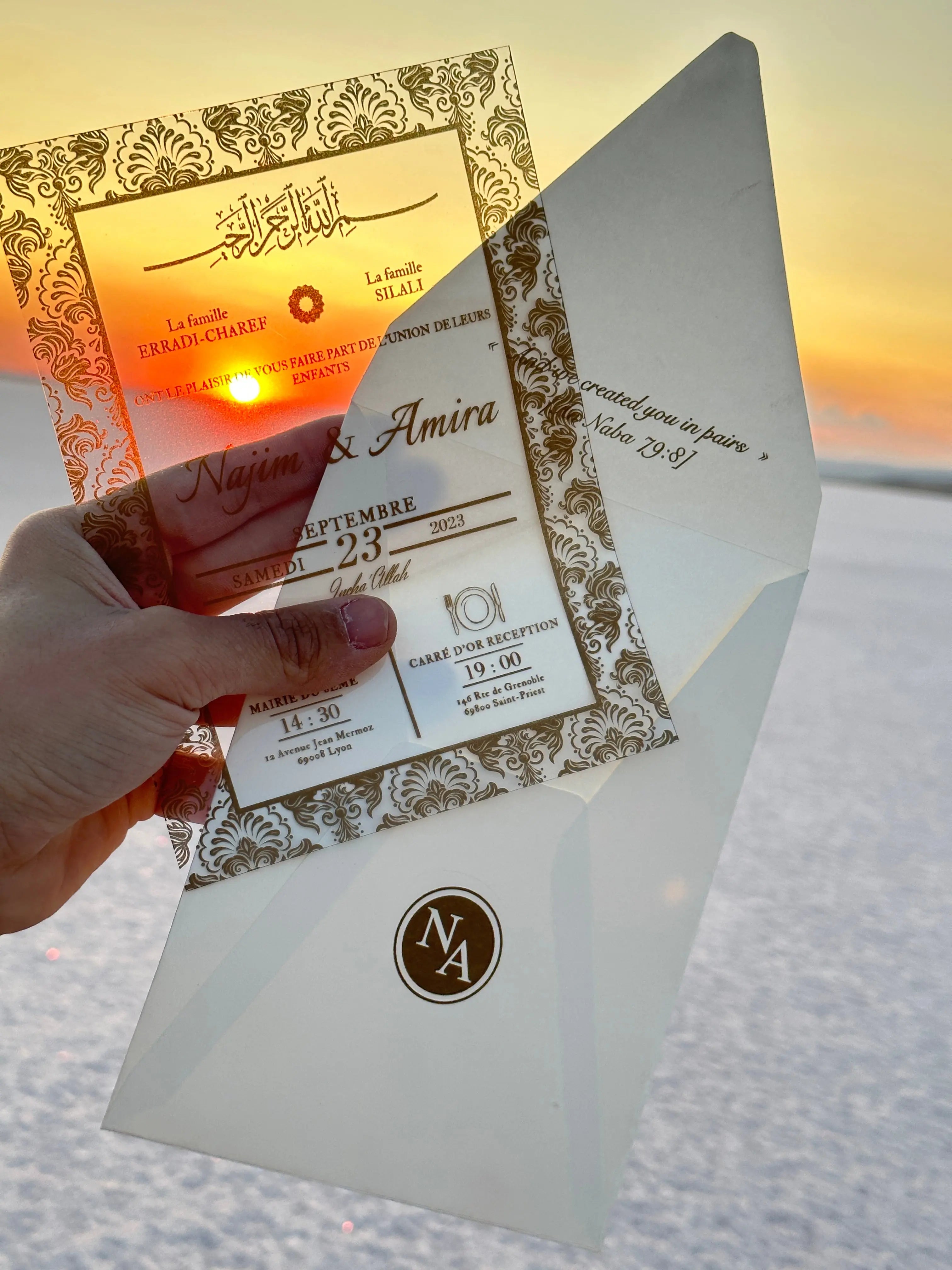 Clear Acrylic Wedding Invitation with Gold Foil & White Envelope (Kopya) LunaInvites