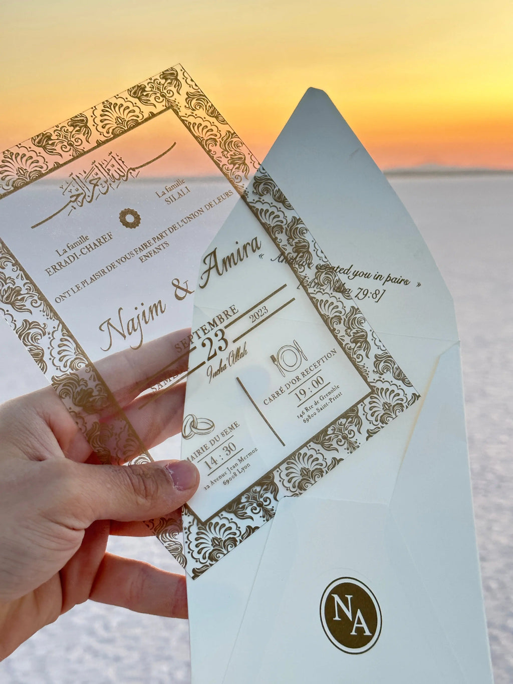 Clear Acrylic Wedding Invitation with Gold Foil & White Envelope (Kopya) LunaInvites