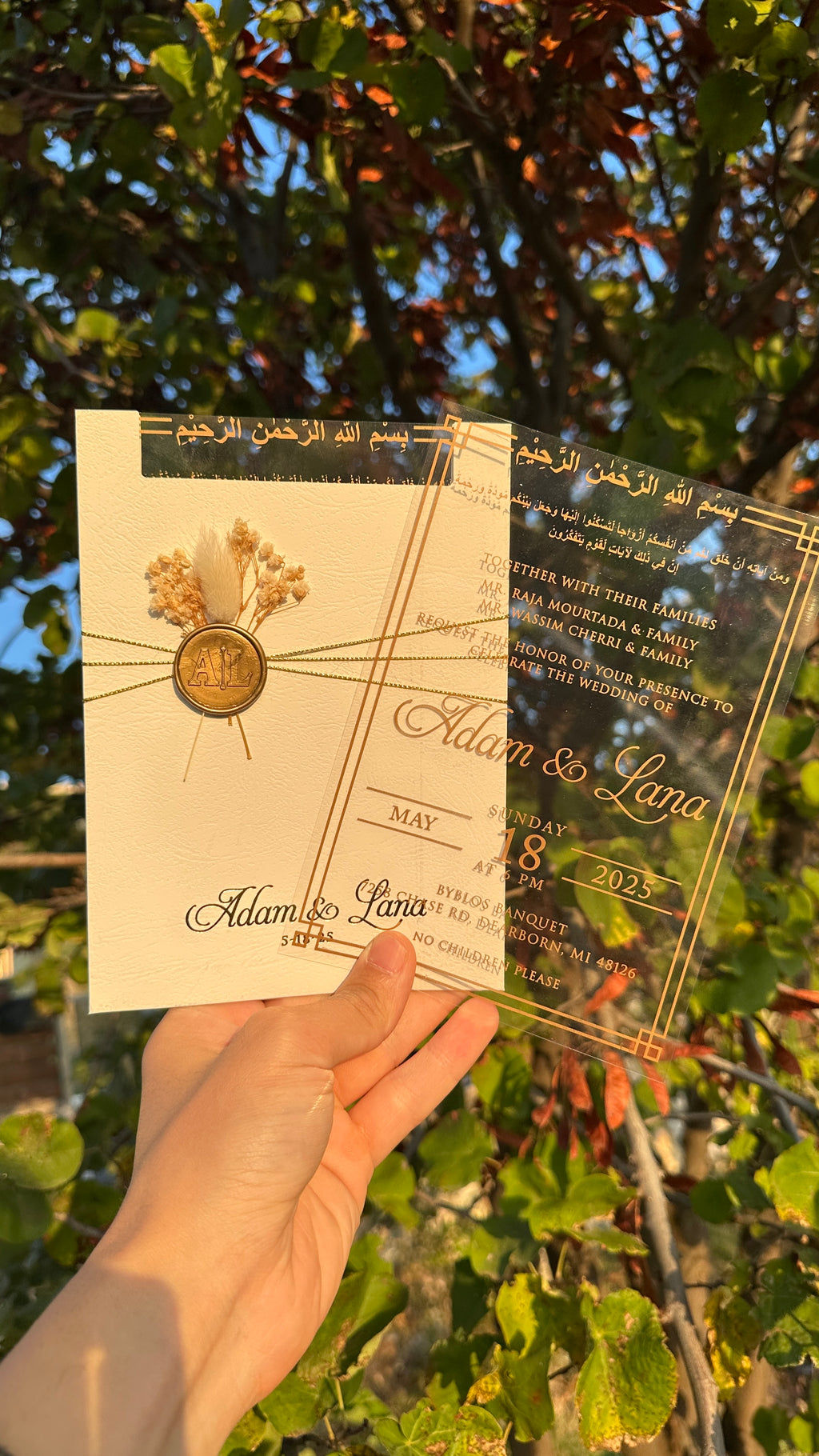 Luxury Clear Acrylic Wedding Invitation with Gold Foil, White Envelope, Wax Seal & Dried Flowers - LunaInvites