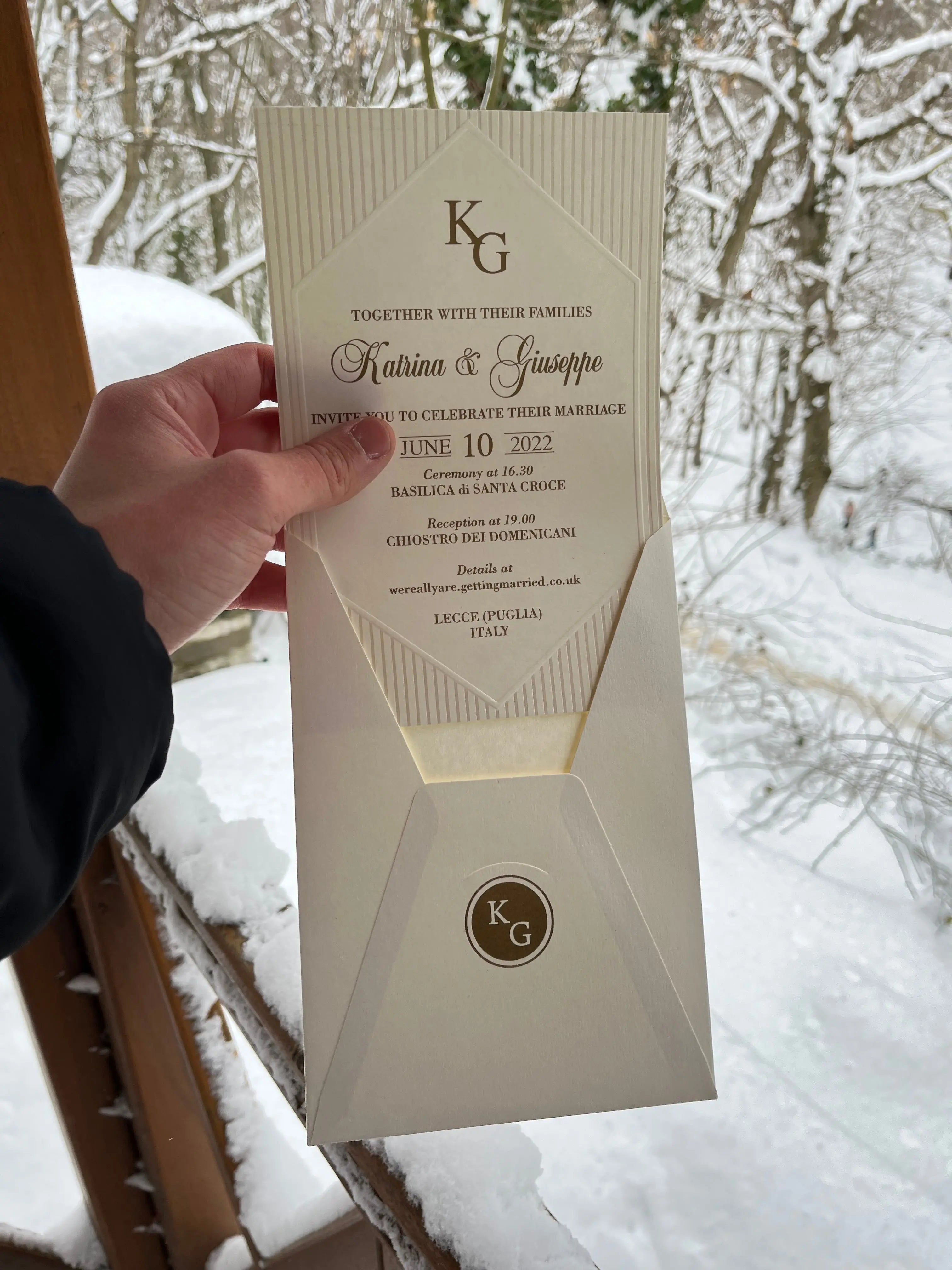 Elegant Wedding Invitation with Ivory Envelope – Classic Minimal Design LunaInvites