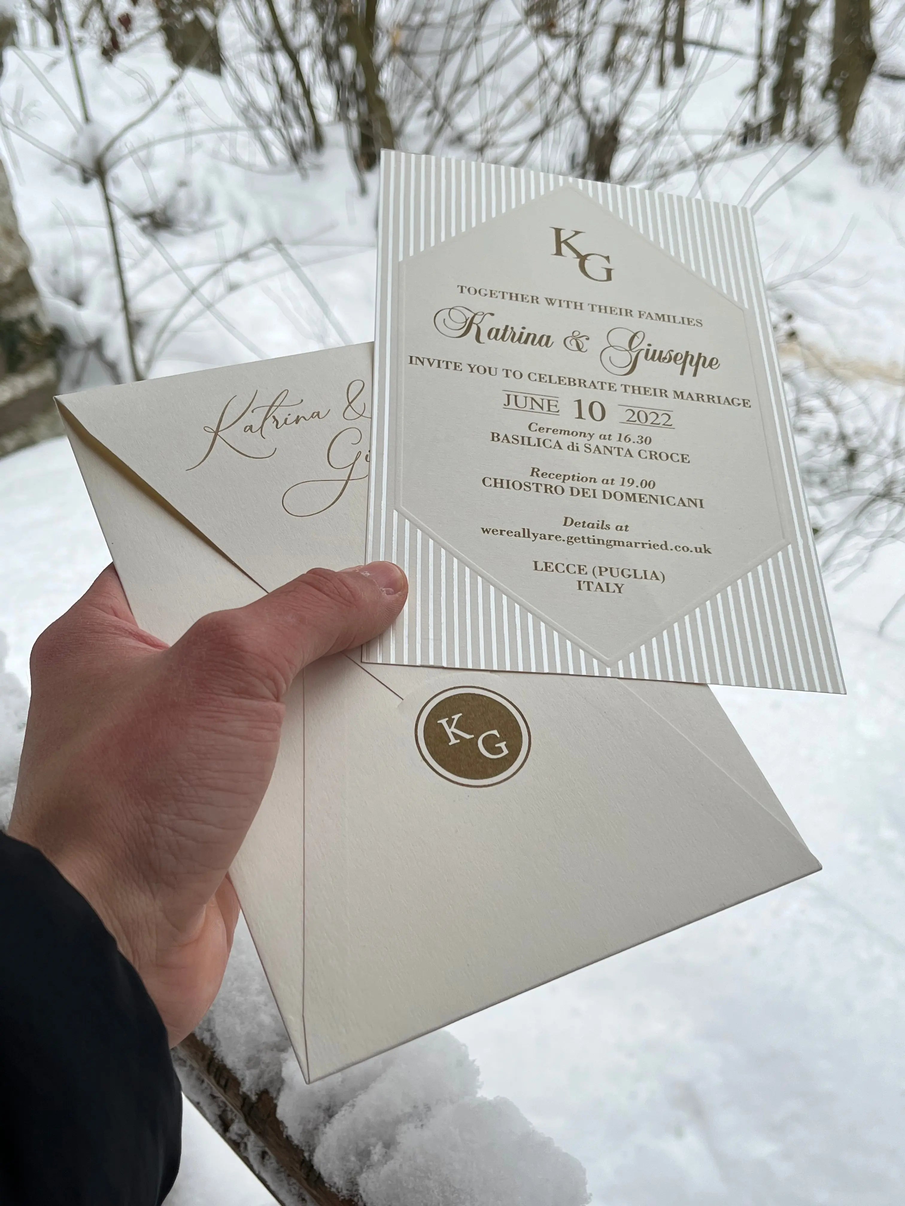 Elegant Wedding Invitation with Ivory Envelope – Classic Minimal Design LunaInvites