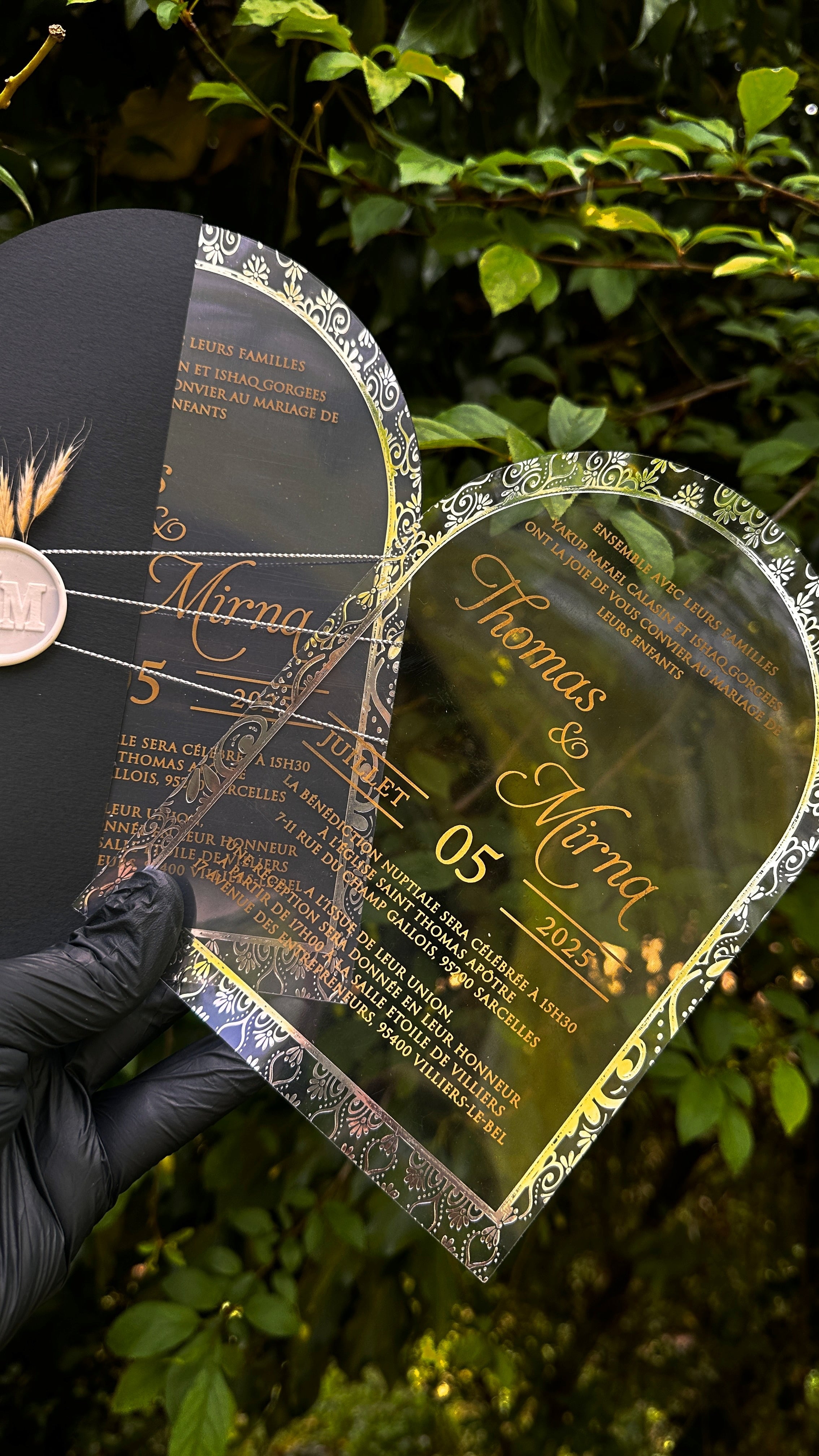 Arched Acrylic Wedding Invitation with Gold Frame and Black Envelope - LunaInvites