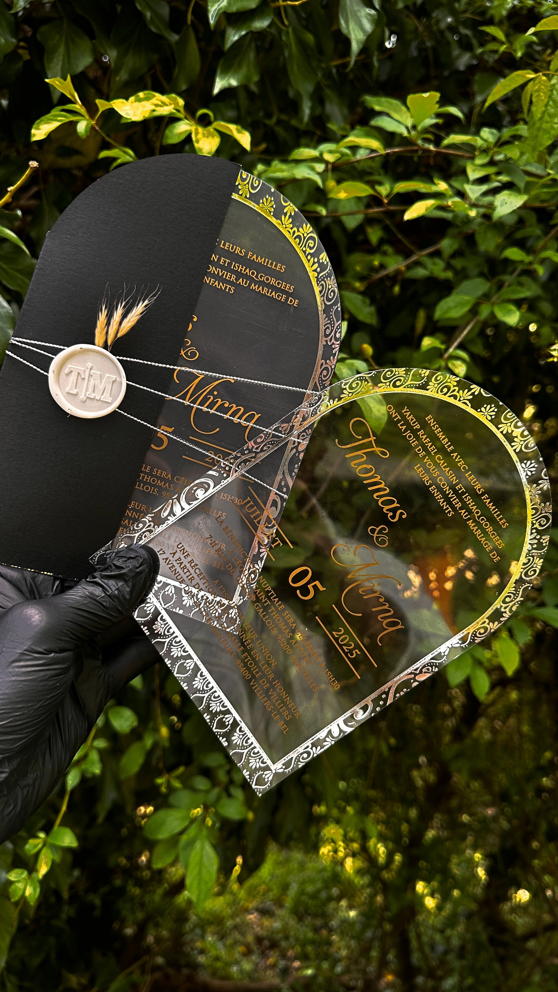 Arched Acrylic Wedding Invitation with Gold Frame and Black Envelope - LunaInvites