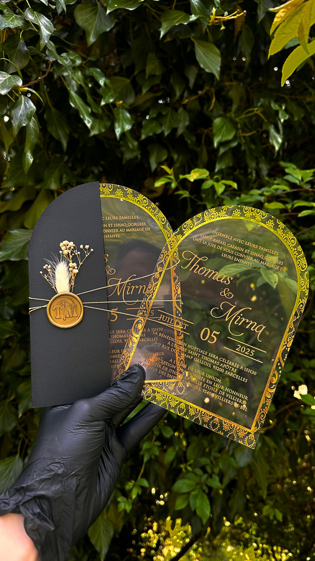 Arched Acrylic Wedding Invitation with Gold Ornate Frame and Black Envelope - LunaInvites