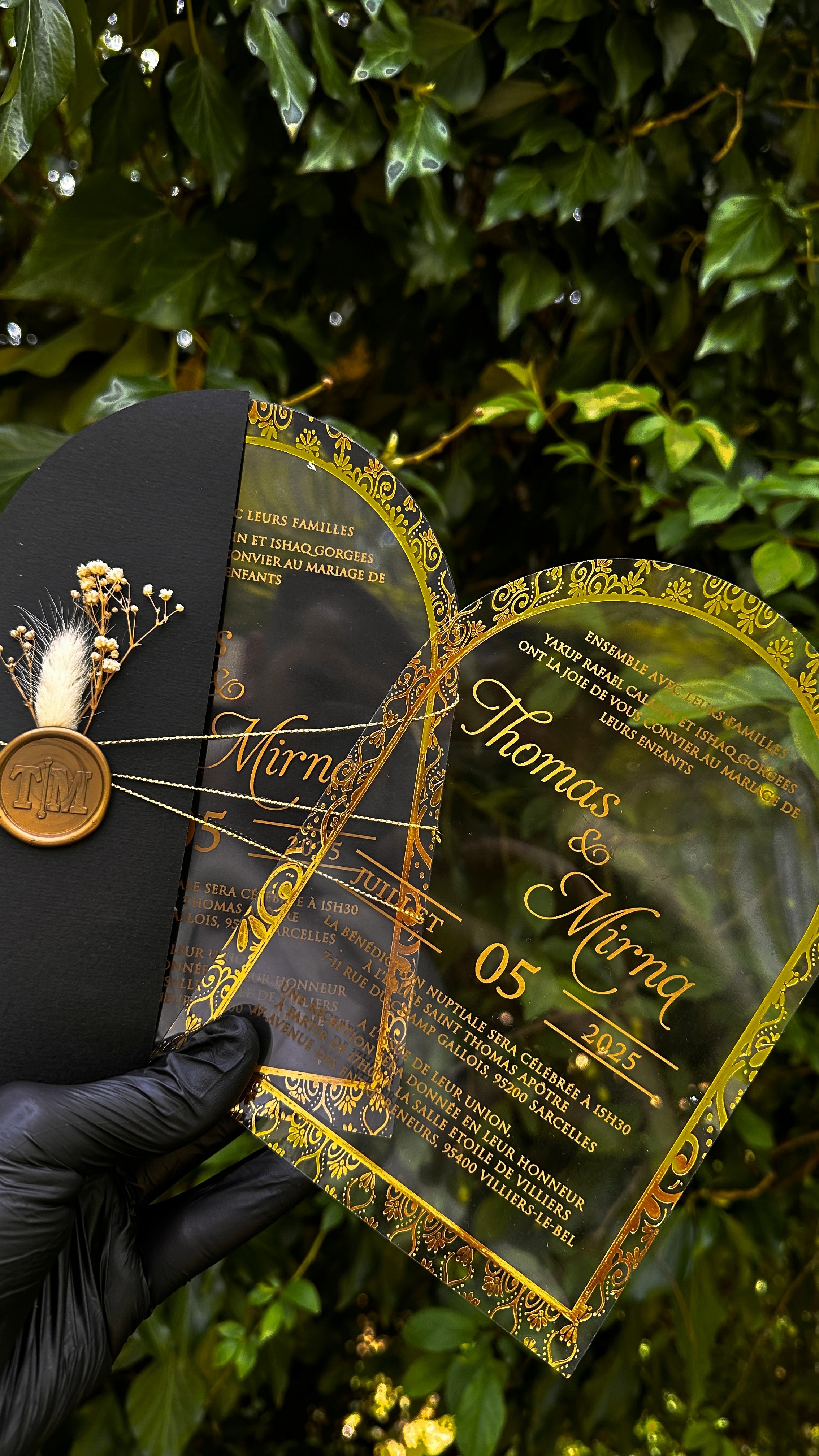 Arched Acrylic Wedding Invitation with Gold Ornate Frame and Black Envelope - LunaInvites