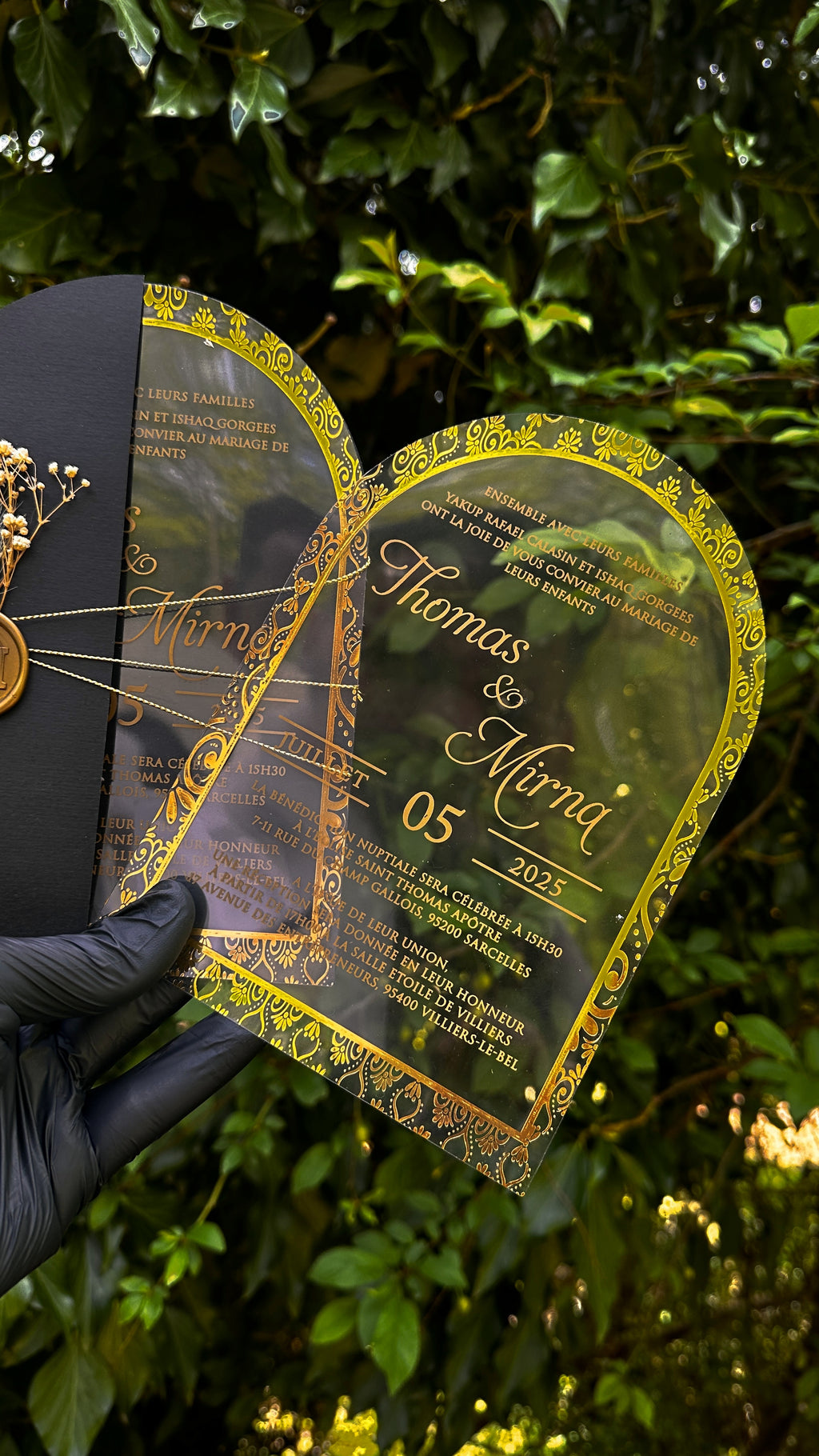 Arched Acrylic Wedding Invitation with Gold Ornate Frame and Black Envelope - LunaInvites