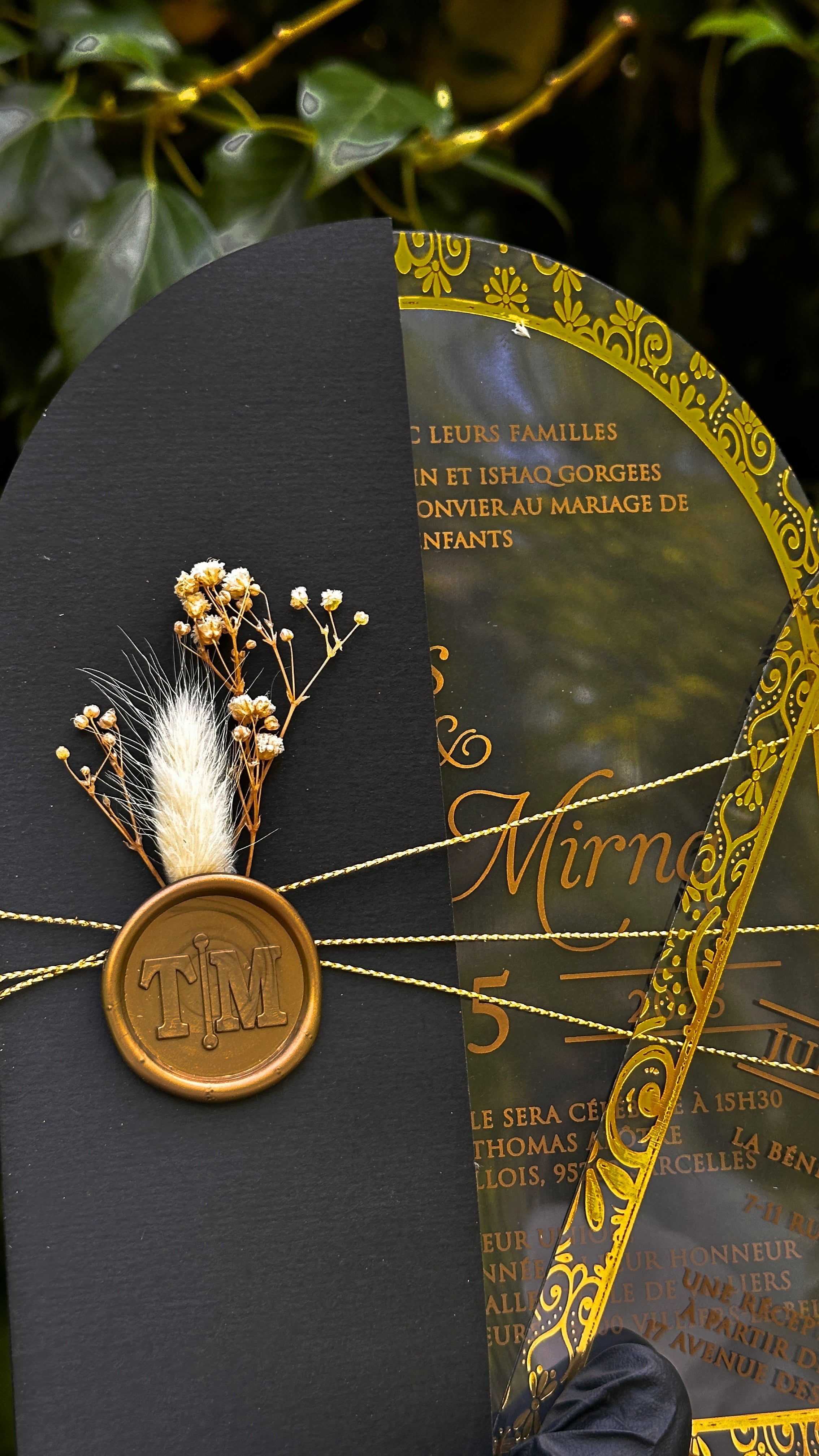 Arched Acrylic Wedding Invitation with Gold Ornate Frame and Black Envelope - LunaInvites