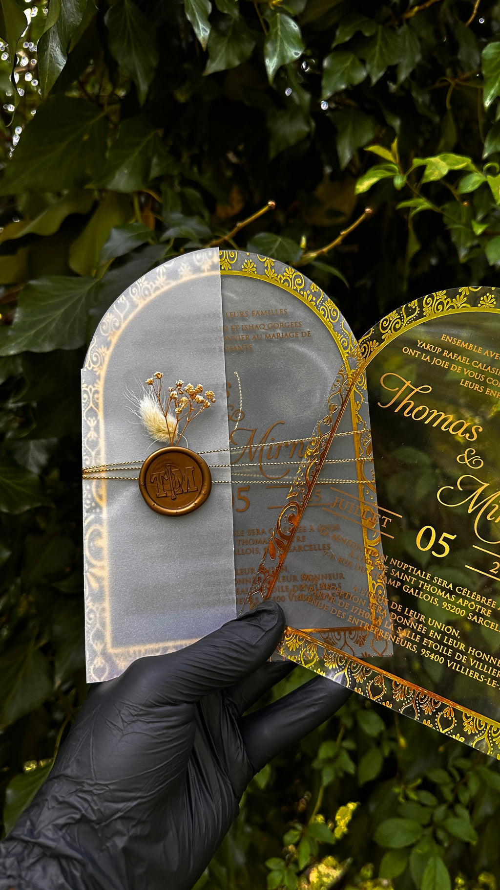 Gold Arch Acrylic Wedding Invitation with Transparent Envelope & Wax Seal - LunaInvites