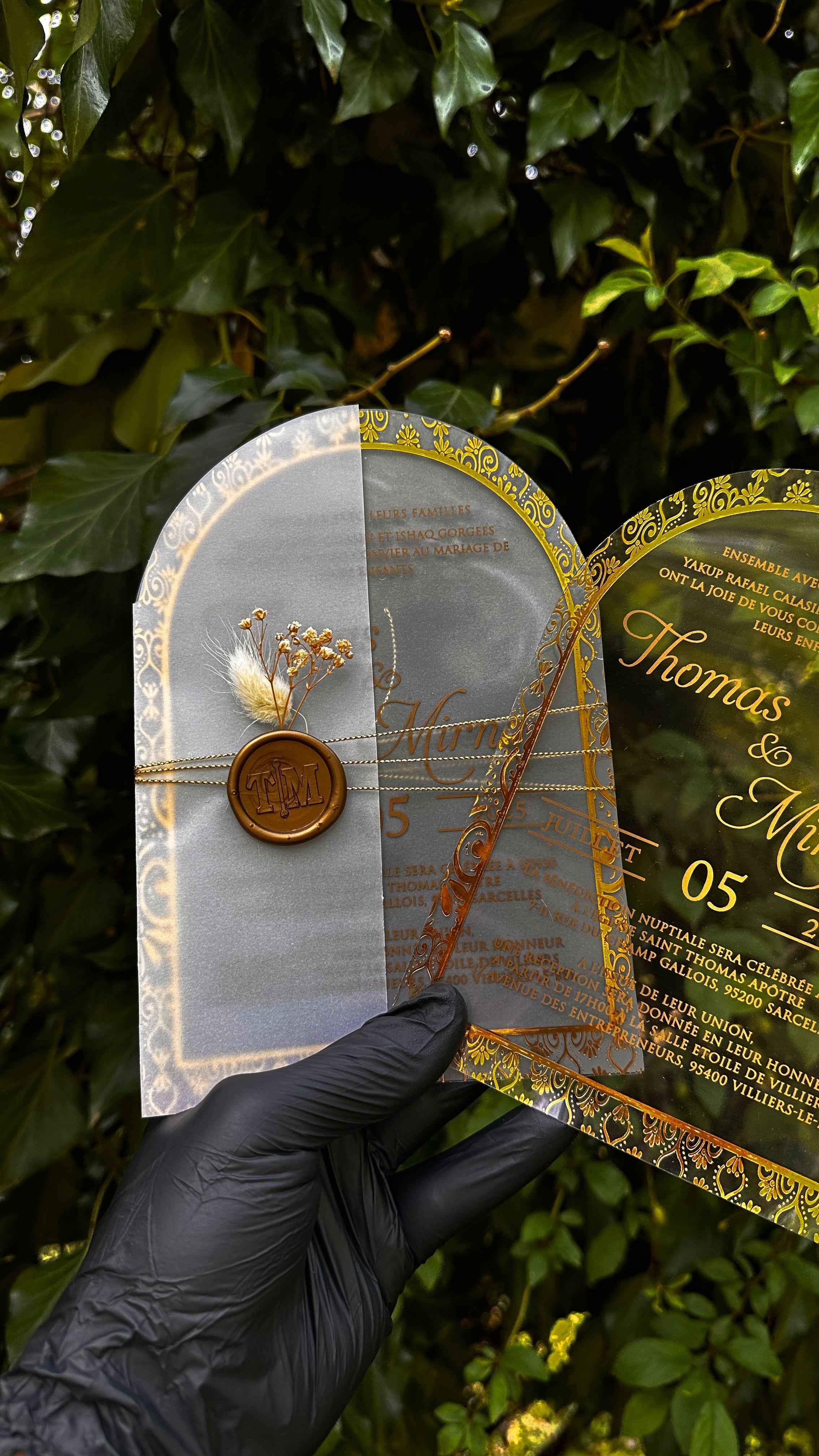 Gold Arch Acrylic Wedding Invitation with Transparent Envelope & Wax Seal - LunaInvites