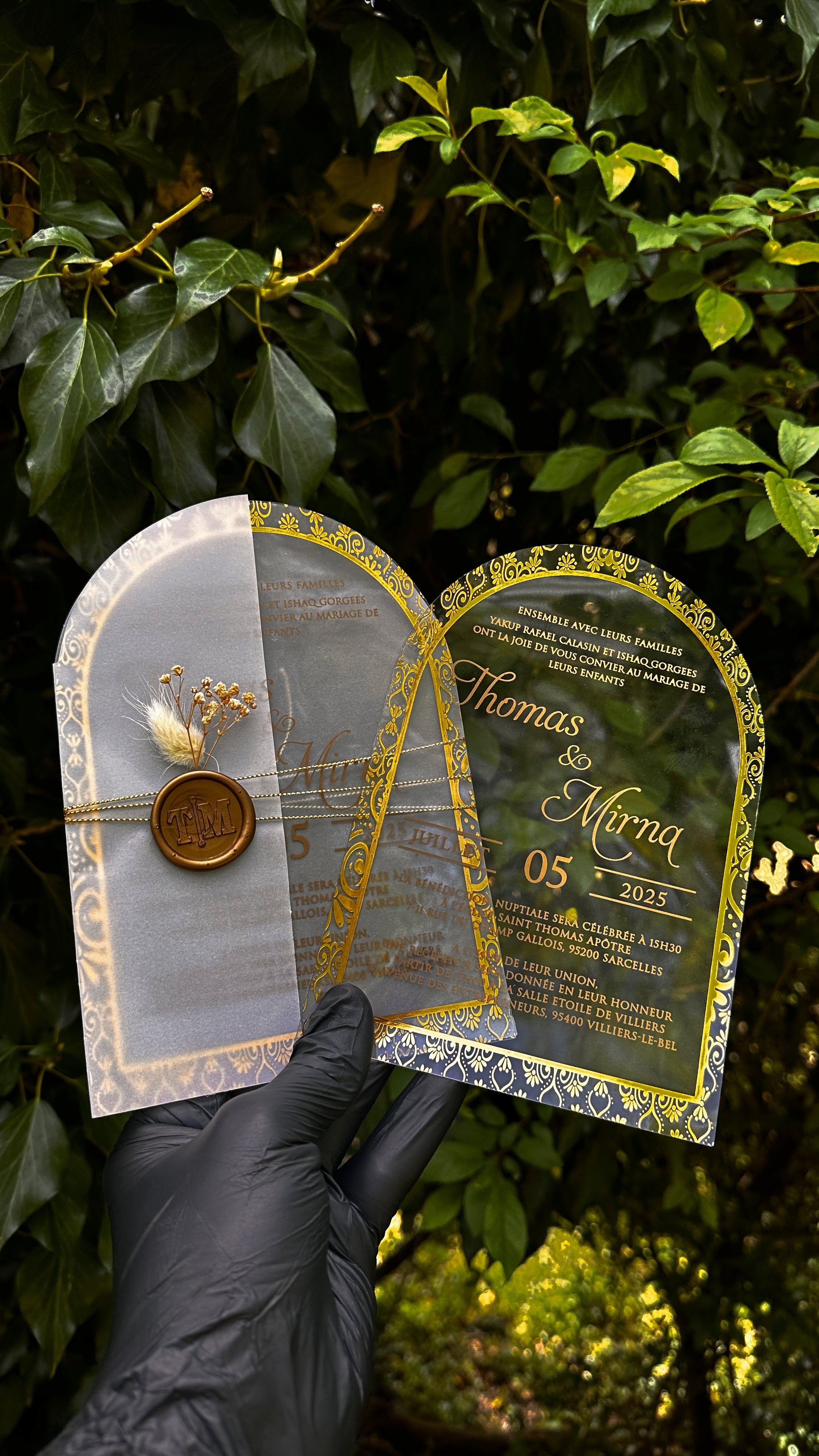 Gold Arch Acrylic Wedding Invitation with Transparent Envelope & Wax Seal - LunaInvites