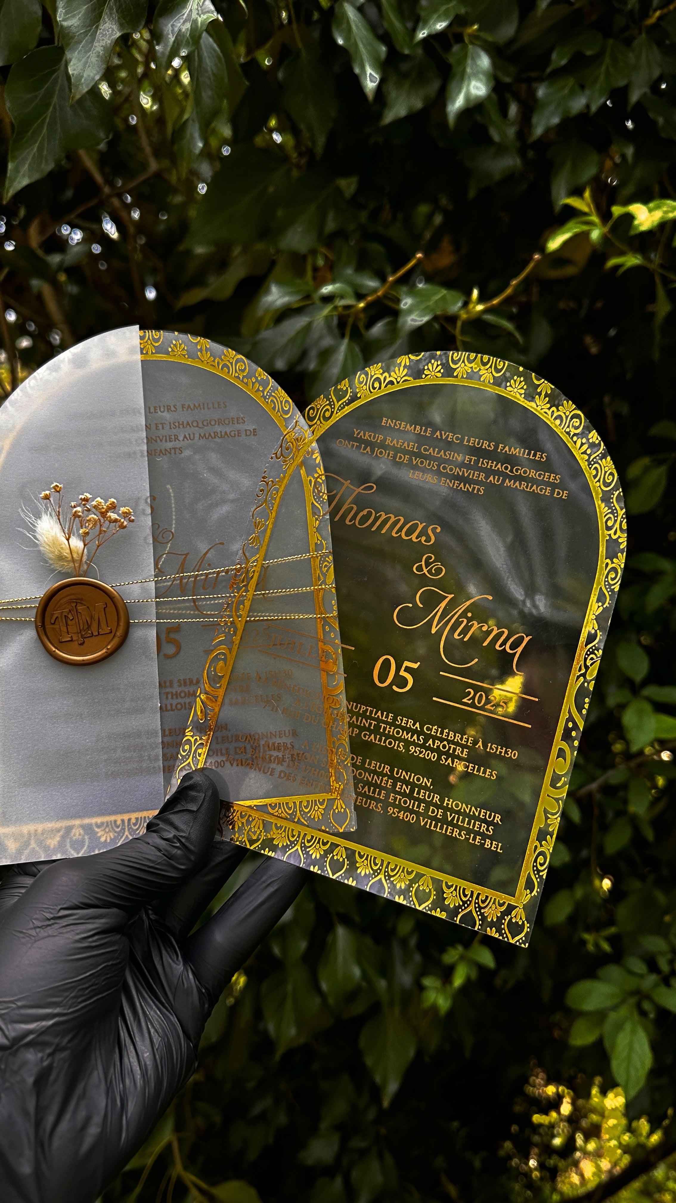 Gold Arch Acrylic Wedding Invitation with Transparent Envelope & Wax Seal - LunaInvites