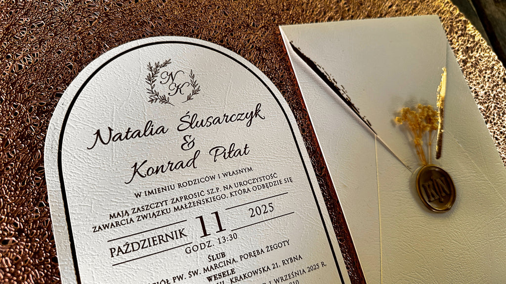 Arch Wedding Invitations with White Envelope, Gold Wax Seal & Dried Flower - LunaInvites