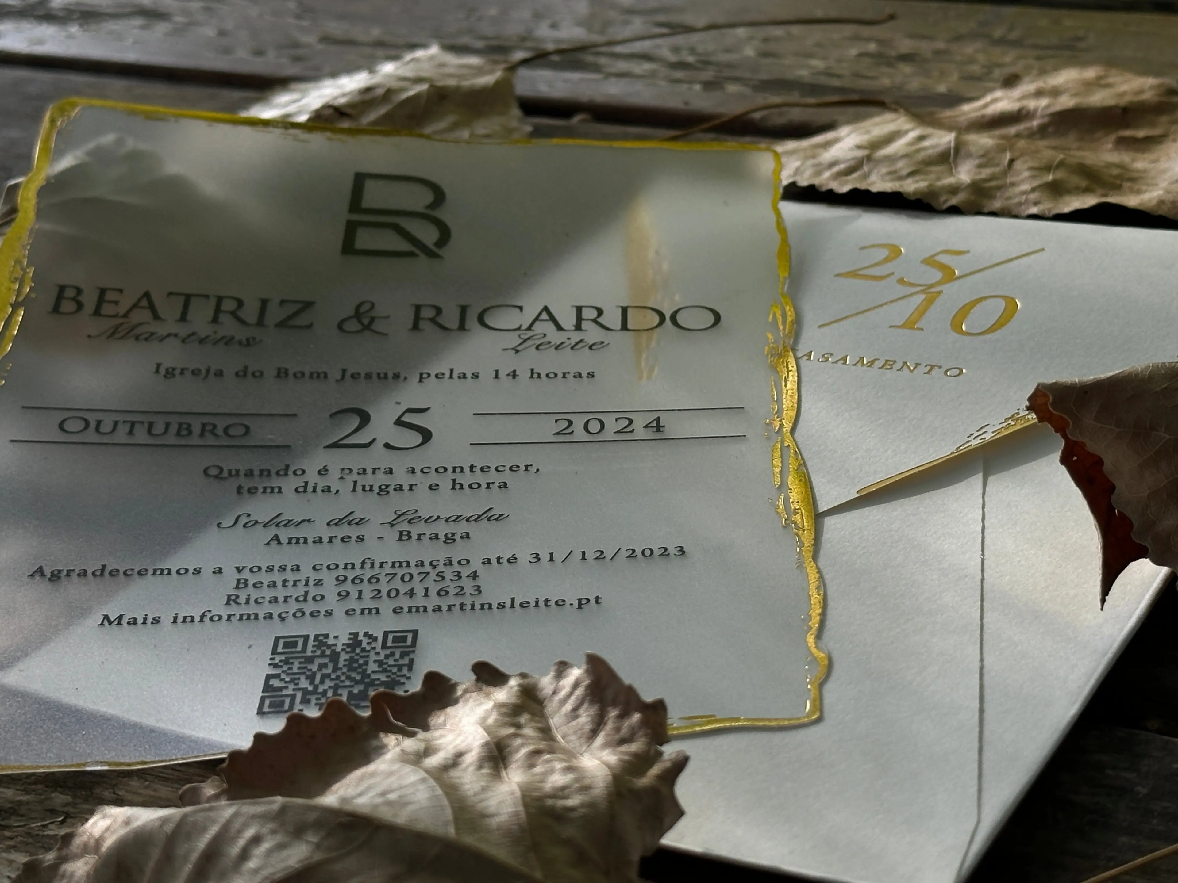 Frosted Acrylic Wedding Invitation with Gold Raw Edges & White Envelope LunaInvites