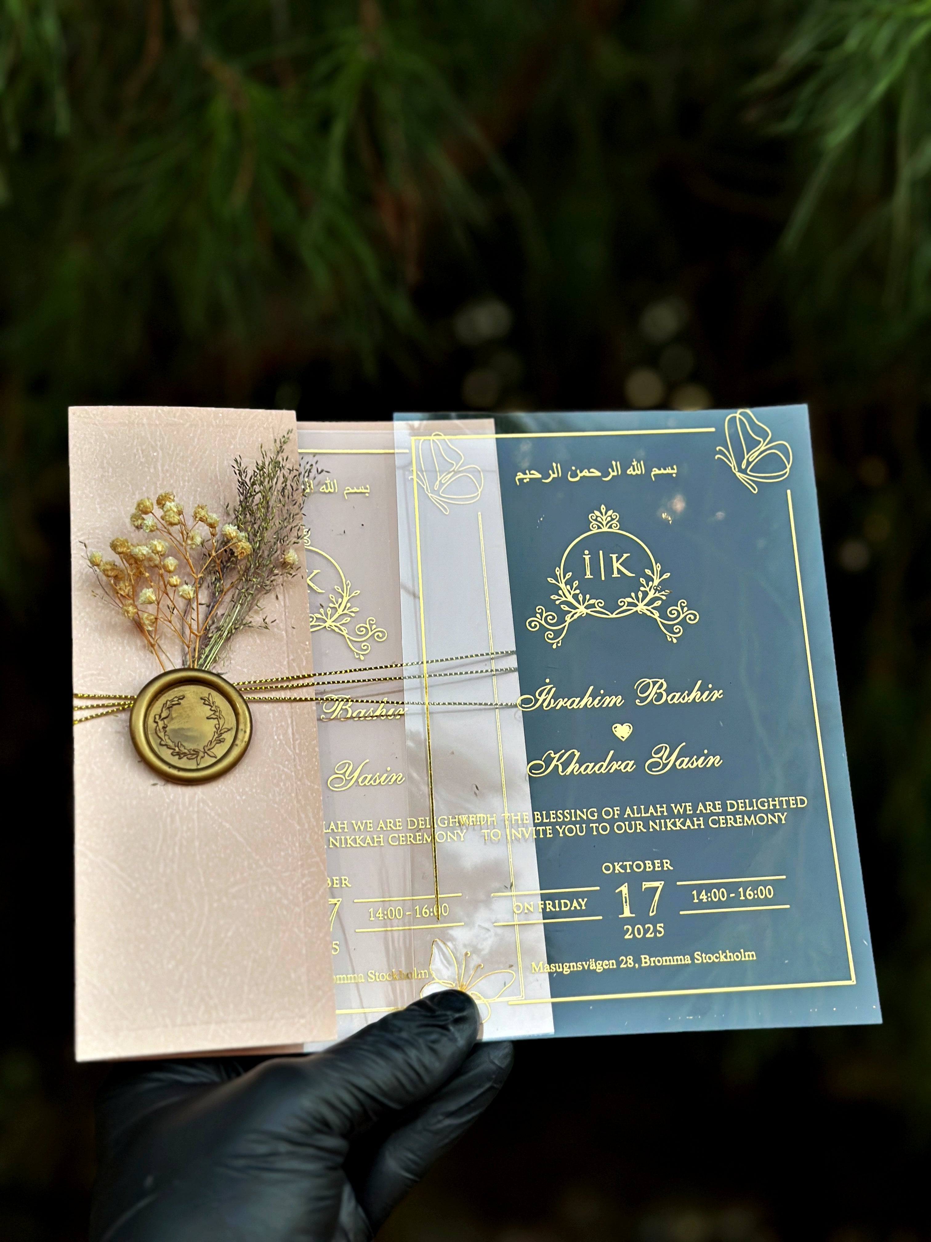 Clear Acrylic Wedding Invitation with Gold Print, Beige Envelope & Wax Seal - LunaInvites