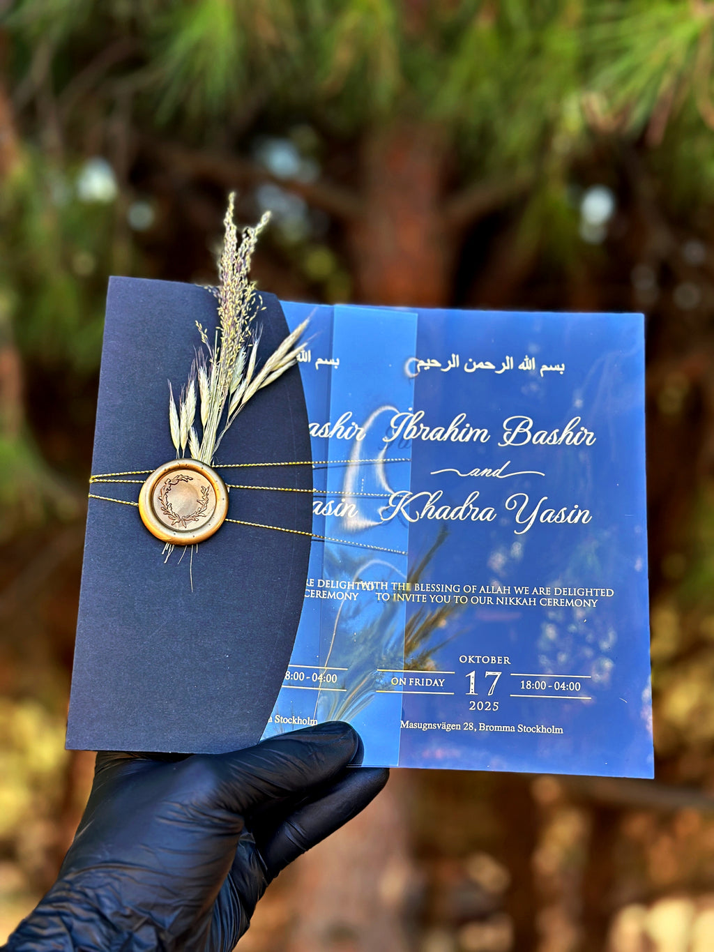 Clear Acrylic Wedding Invitation with Navy Envelope, Gold Wax Seal & Dried Flowers - LunaInvites