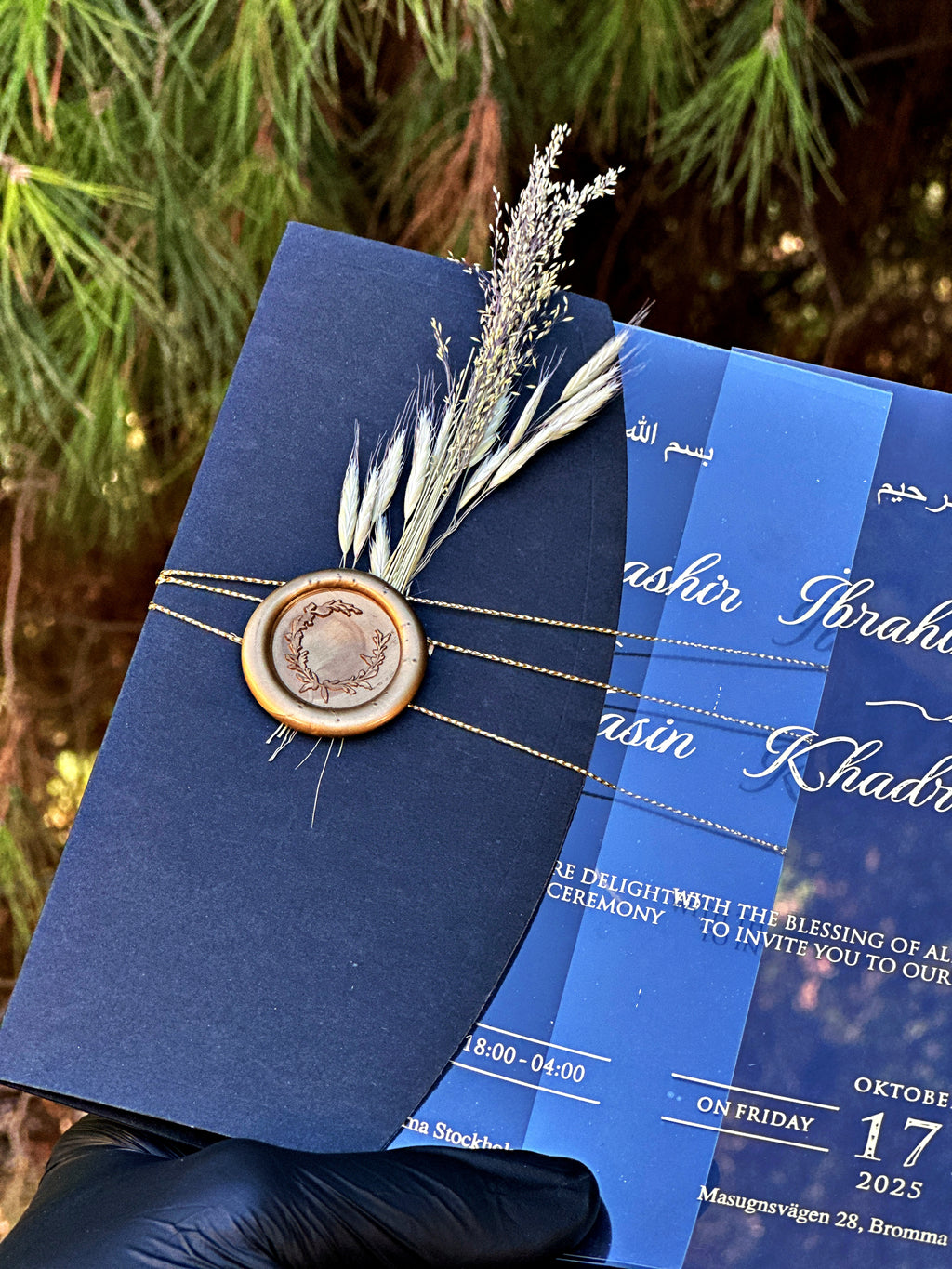 Clear Acrylic Wedding Invitation with Navy Envelope, Gold Wax Seal & Dried Flowers - LunaInvites