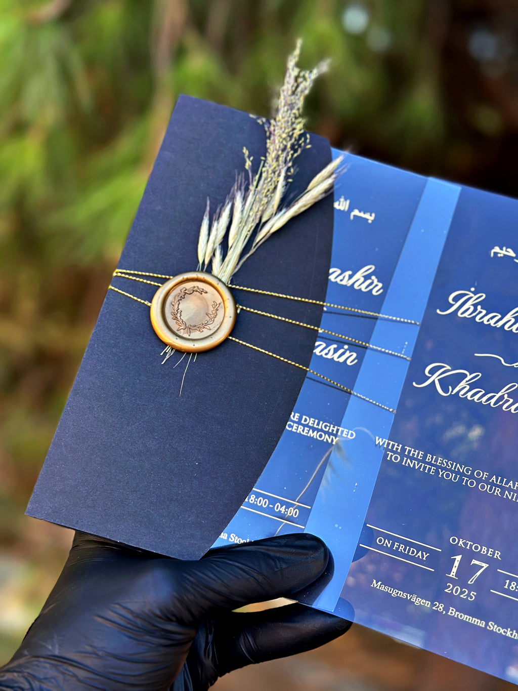 Clear Acrylic Wedding Invitation with Navy Envelope, Gold Wax Seal & Dried Flowers - LunaInvites
