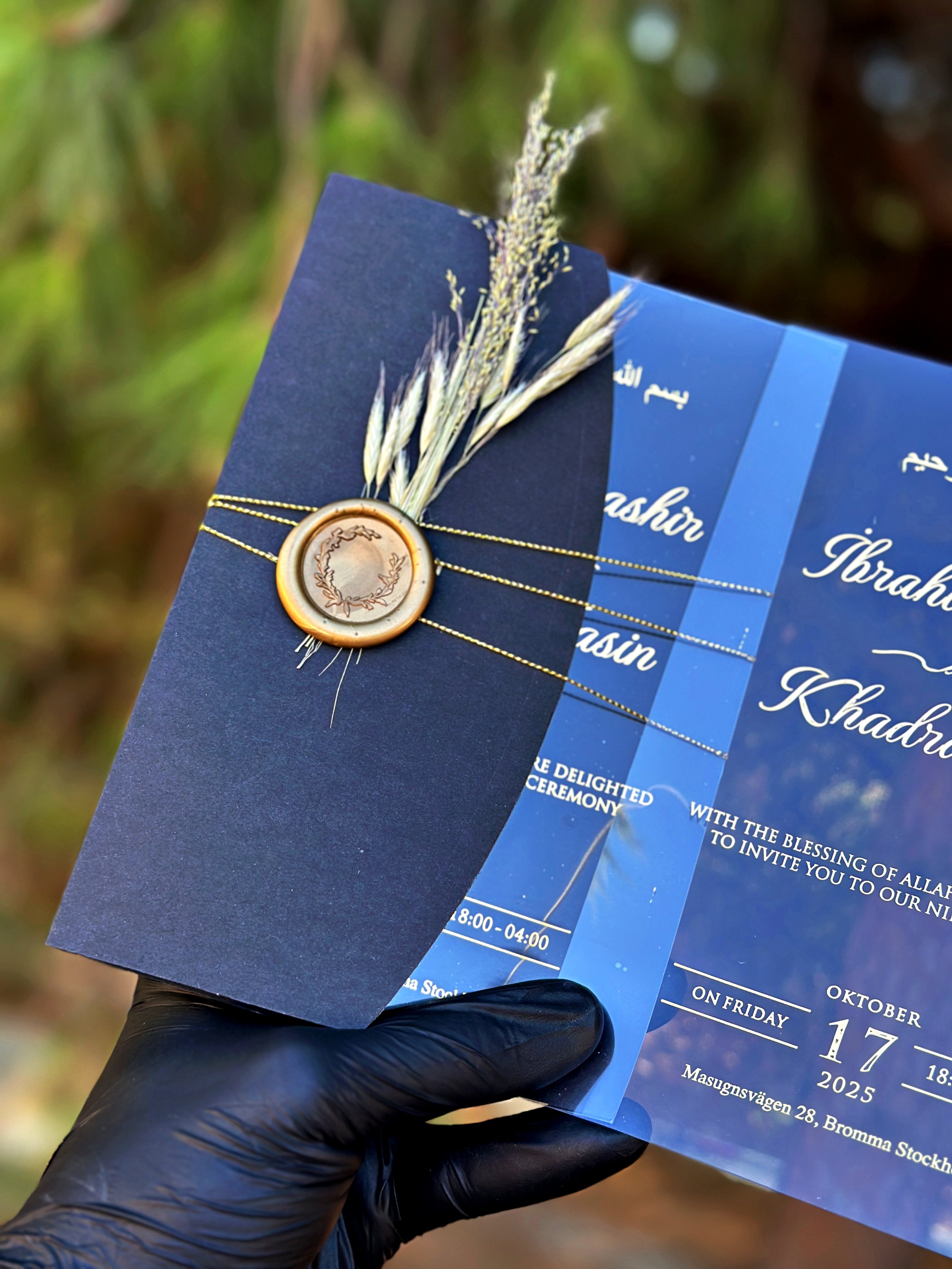 Clear Acrylic Wedding Invitation with Navy Envelope, Gold Wax Seal & Dried Flowers - LunaInvites