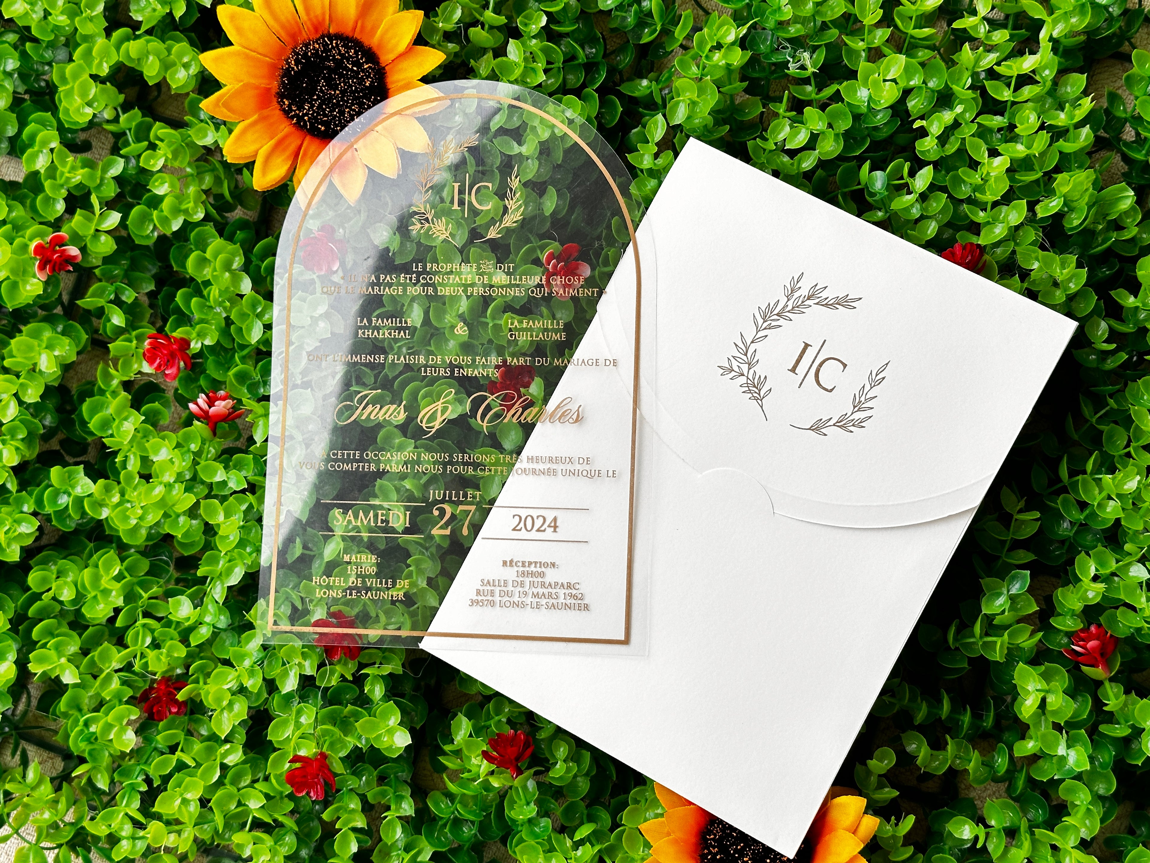 Clear Acrylic Wedding Invitation with Gold Print & White Envelope - LunaInvites